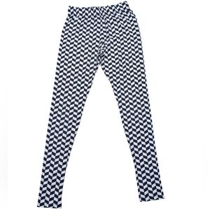 Checkered Leggings Buttery Soft Ardene Size Medium Black And White